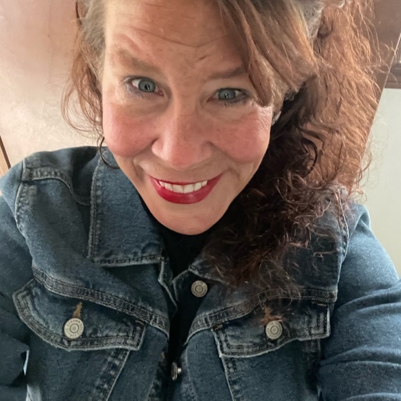 Meet your Posher, Kenneth and Kristine Knapp - Picture 3 of 5